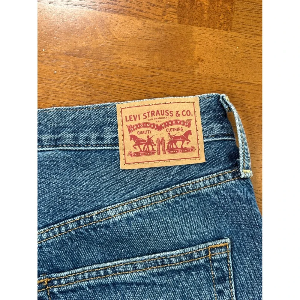 Levi's Ribcage Straight Ankle Jeans Womens 31 Blue Distressed High Rise Denim